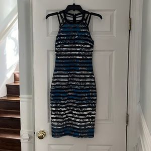 Woman’s guess midi dress size 2
